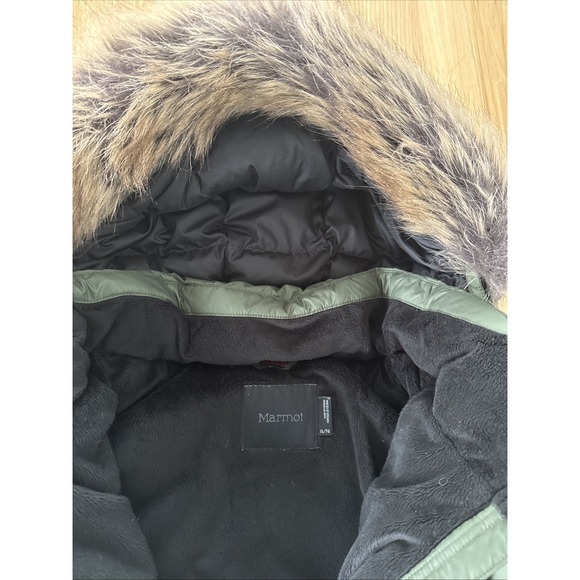 Marmot Women's XL  MONTREAL Down Parka Jacket Coat EUC FUR HOOD - Picture 11 of 16
